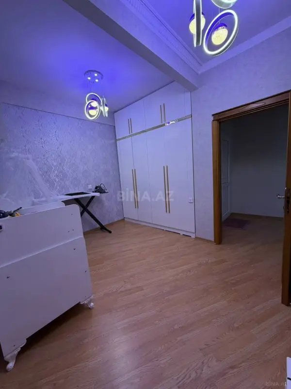 Satılır 3 otaqlı mənzil 114 m²