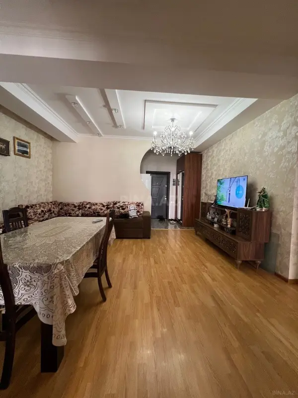 Satılır 2 otaqlı mənzil 70 m²