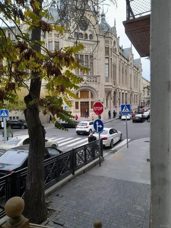 Kirayə verilir 2 otaqlı ofis 45 m²
