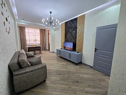 Kirayə verilir 3 otaqlı mənzil 105 m² — Bakı 3 otaq 105.00 m²