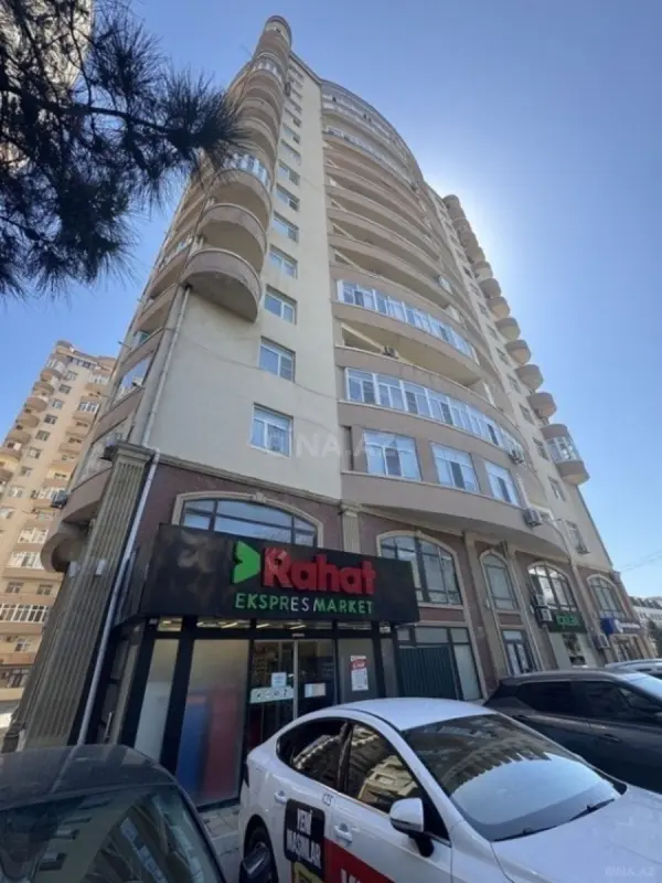 Kirayə verilir 3 otaqlı mənzil 152 m²