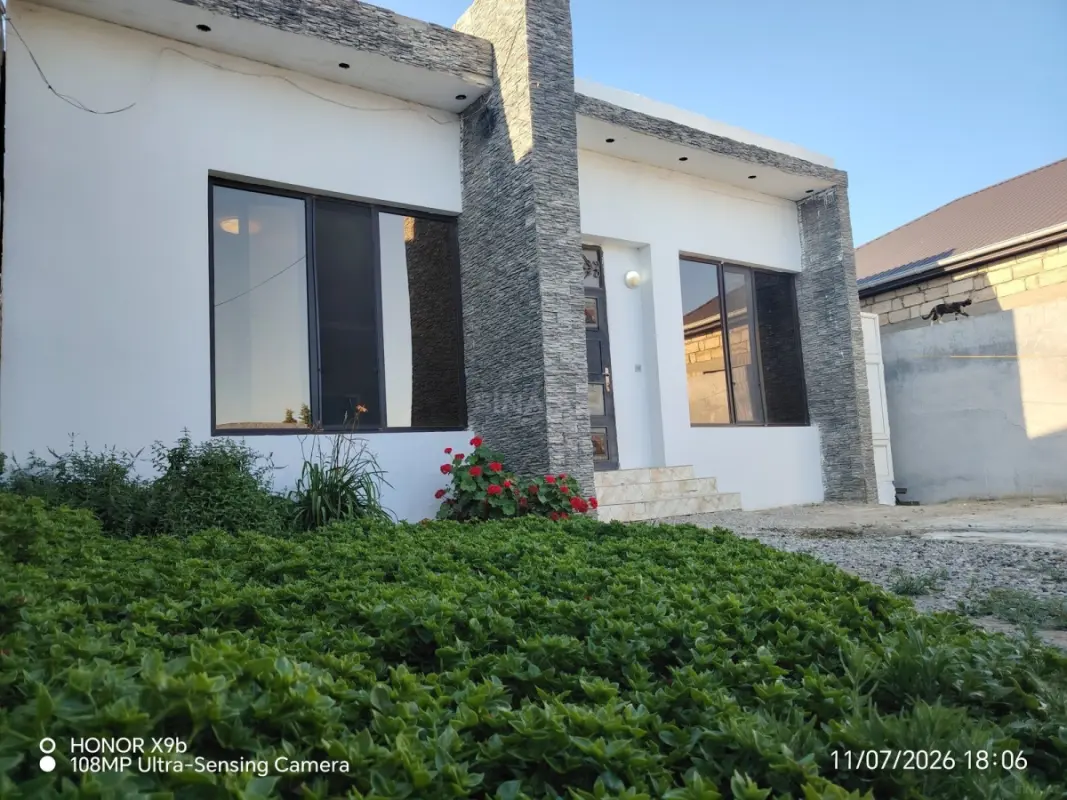 Satılır 4 otaqlı həyət evi 100 m²