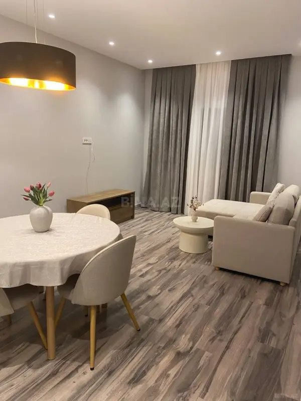 Kirayə verilir 2 otaqlı mənzil 90 m²