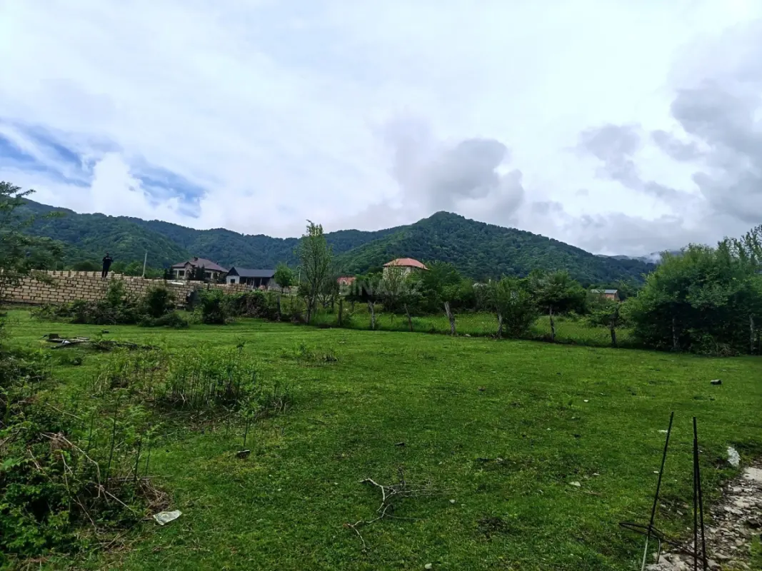 Satılır torpaq sahəsi 10 m²