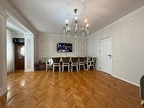 Satılır 3 otaqlı mənzil 90 m² — Bakı, Nizami 3 otaq 90.00 m²