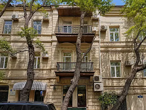 Satılır 3 otaqlı mənzil 60 m² — Bakı, Sahil qəs. 3 otaq 60.00 m²