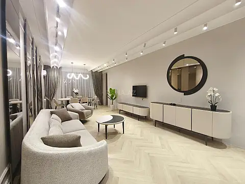 Kirayə verilir 4 otaqlı mənzil 200 m² — Bakı 4 otaq 200.00 m²