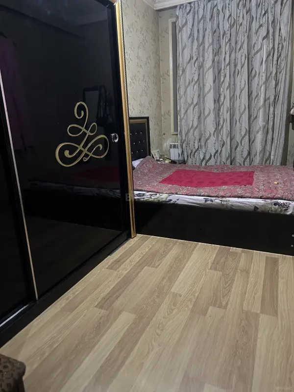 Kirayə verilir 3 otaqlı mənzil 130 m²