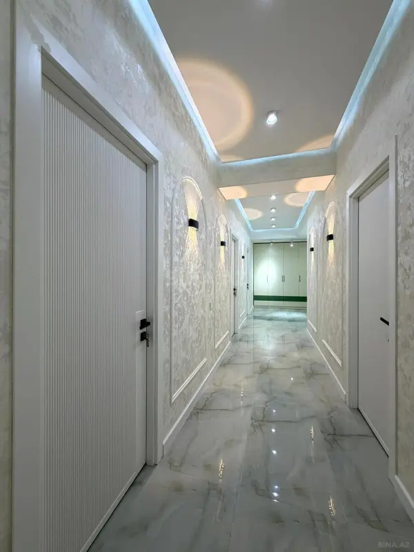 Satılır 4 otaqlı mənzil 126 m²