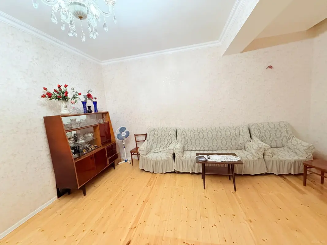 Kirayə verilir 4 otaqlı mənzil 120 m²