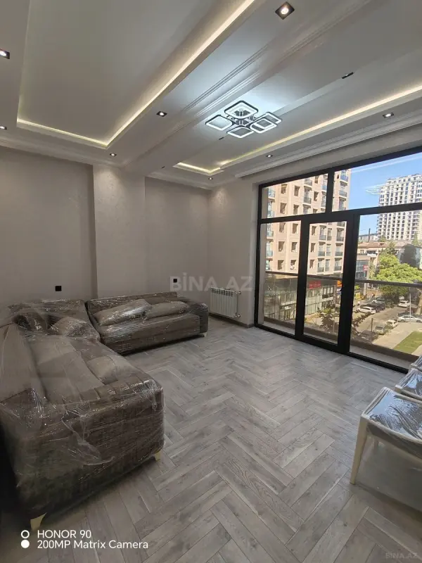 Satılır 2 otaqlı mənzil 87 m²