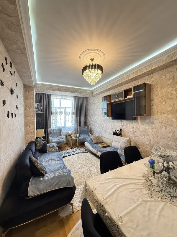 Satılır 3 otaqlı mənzil 120 m²