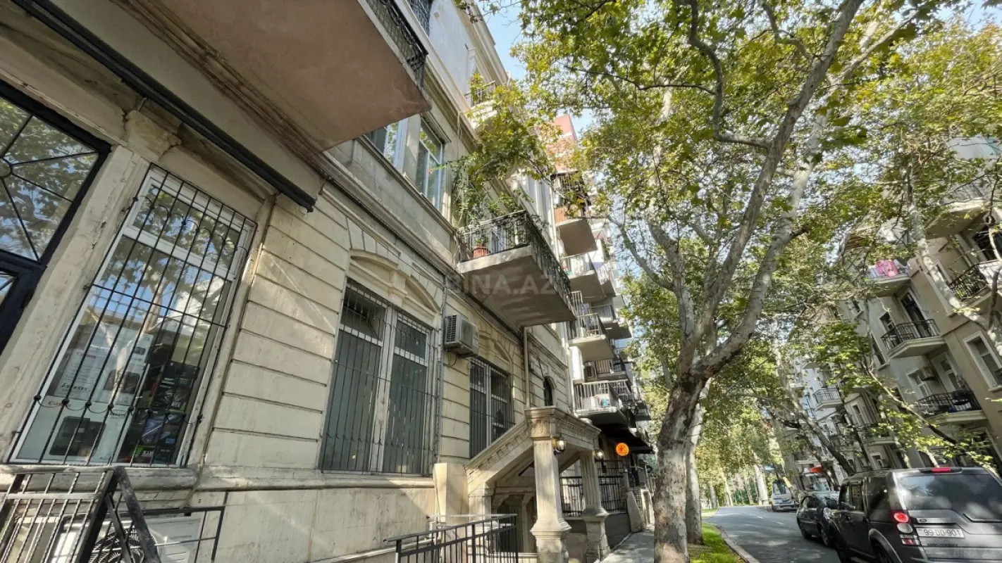 Satılır obyekt 150 m²