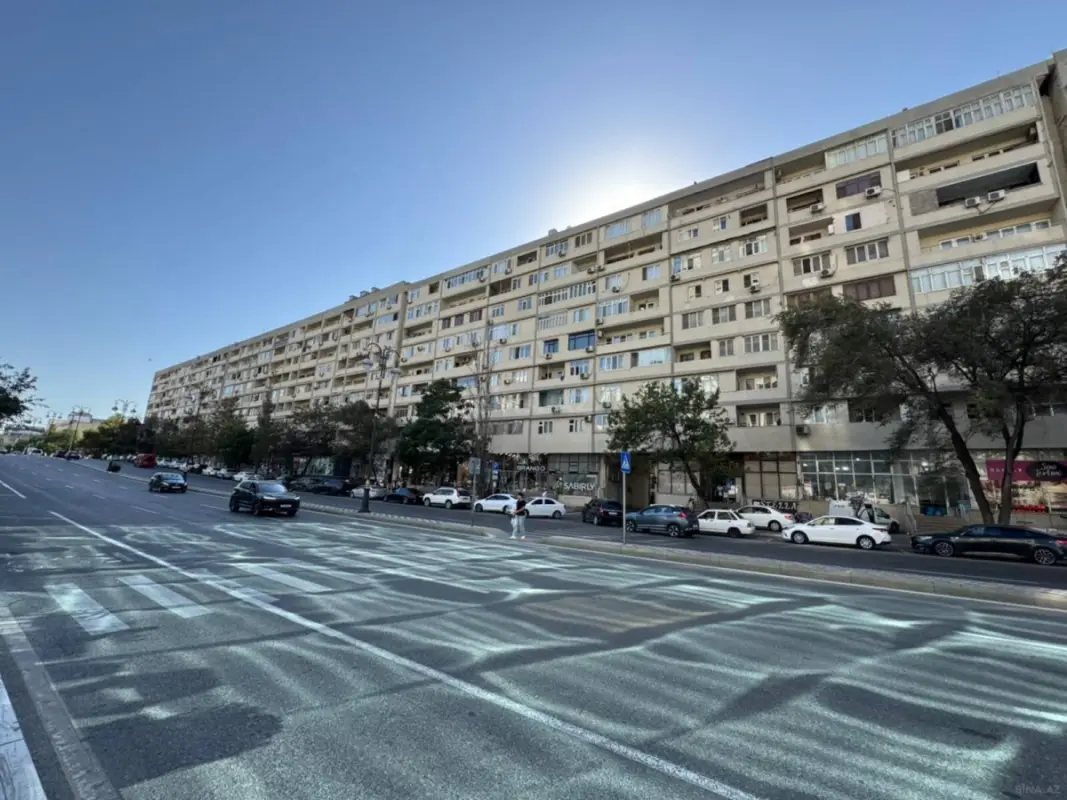 Satılır 2 otaqlı mənzil 65 m²