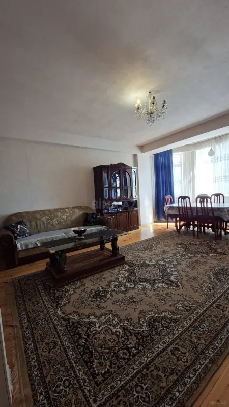 Satılır 2 otaqlı mənzil 92 m²