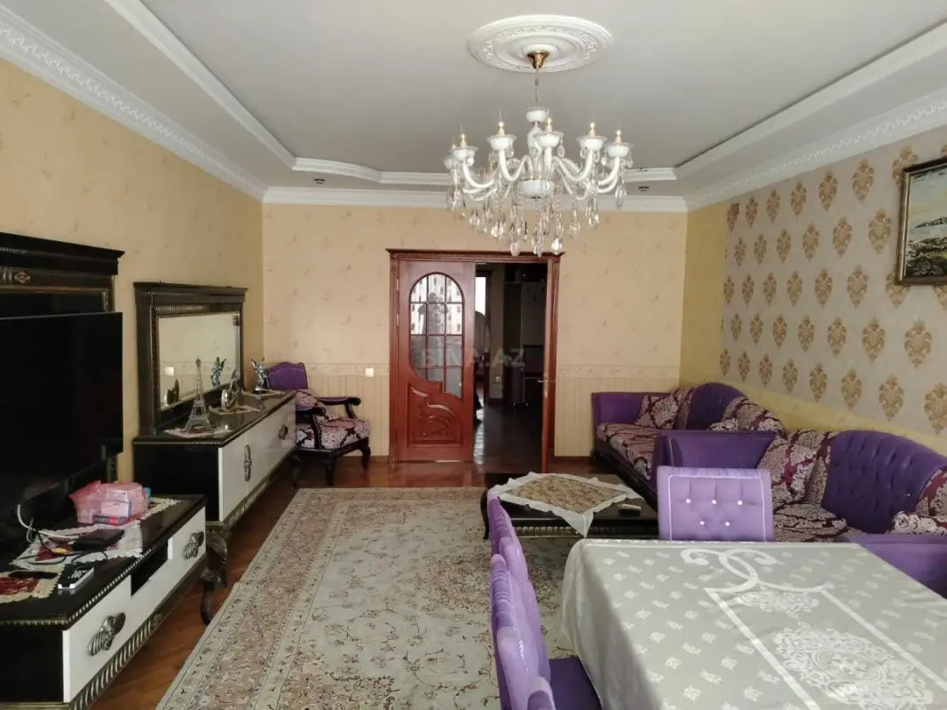 Satılır 3 otaqlı mənzil 146 m²