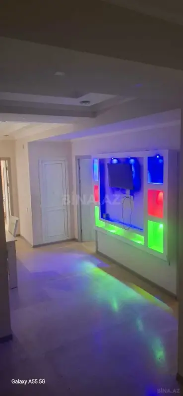 Satılır 2 otaqlı mənzil 68 m²