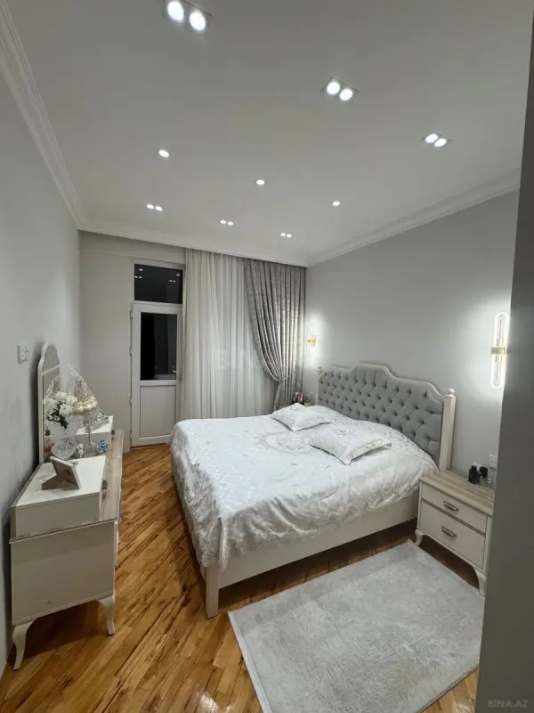 Satılır 2 otaqlı mənzil 85 m²