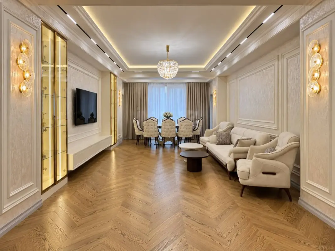 Satılır 4 otaqlı mənzil 235 m²