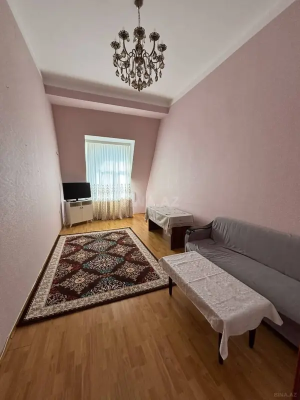 Kirayə verilir 2 otaqlı mənzil 80 m²