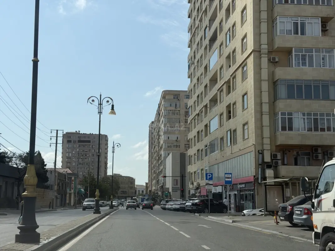 Satılır 2 otaqlı mənzil 85 m²