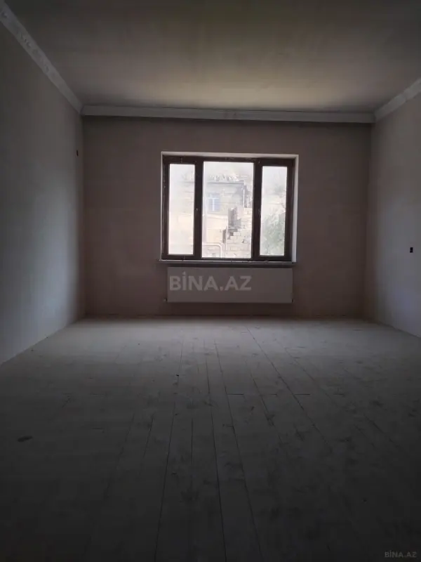 Satılır 10 otaqlı həyət evi 250 m²