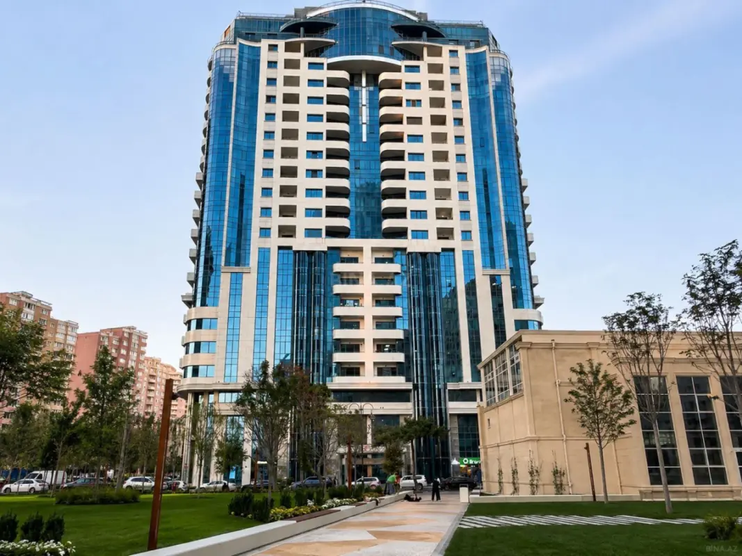 Satılır 3 otaqlı mənzil 155 m²