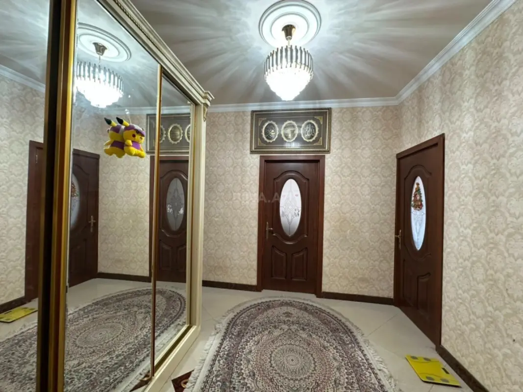 Satılır 3 otaqlı mənzil 115 m²