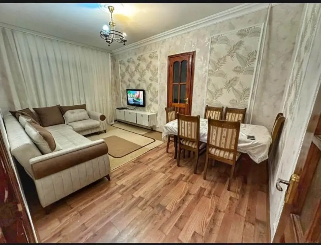 Satılır 2 otaqlı mənzil 62 m²