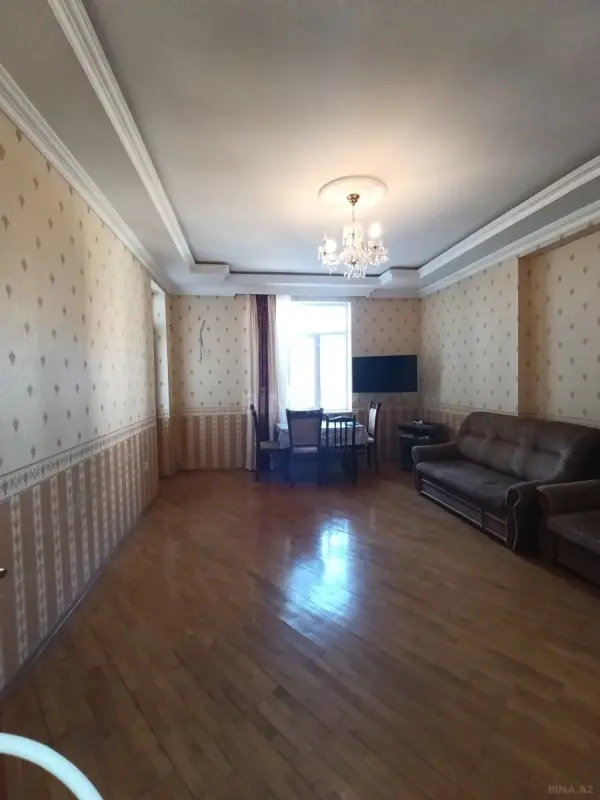 Satılır 2 otaqlı mənzil 96 m²