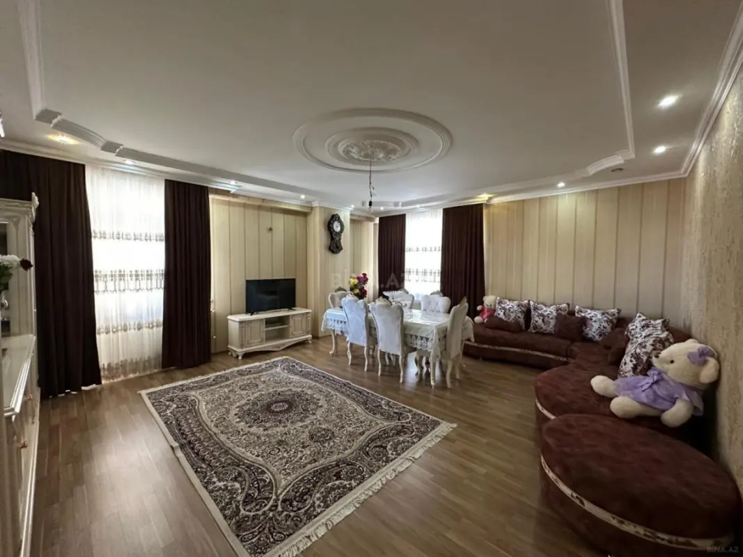Satılır 3 otaqlı mənzil 155 m²