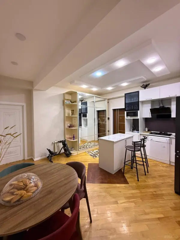 Satılır 3 otaqlı mənzil 100 m²