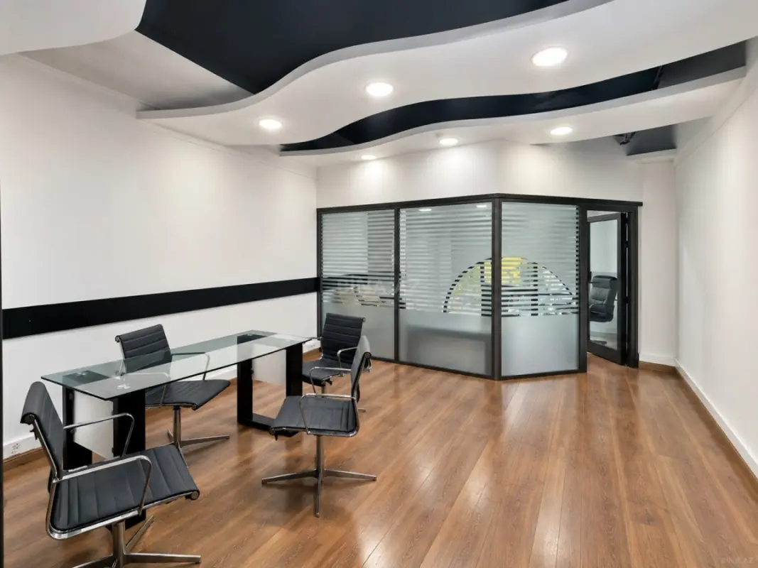 Kirayə verilir 2 otaqlı ofis 65 m²