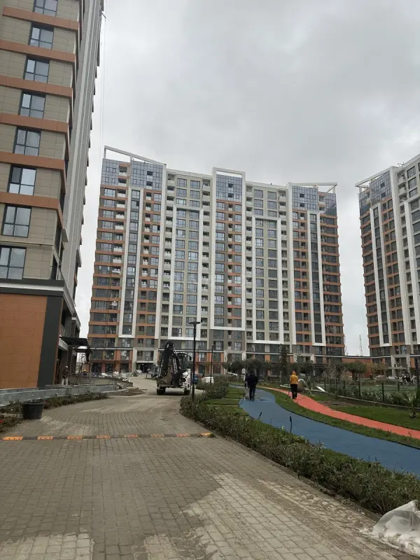 Satılır 3 otaqlı mənzil 68.4 m²