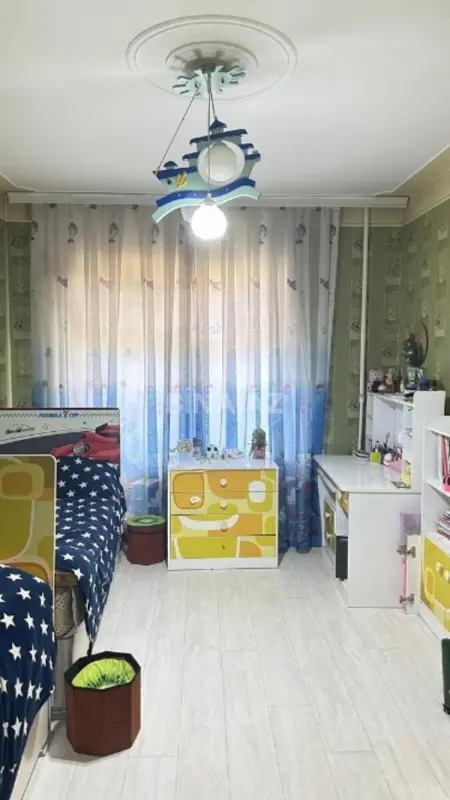 Satılır 4 otaqlı mənzil 100 m²