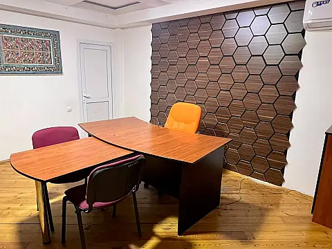 Kirayə verilir 3 otaqlı ofis 90 m² — Bakı, Nərimanov 3 otaq 90.00 m²