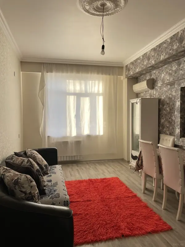 Satılır 2 otaqlı mənzil 84 m²