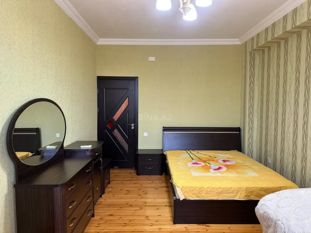 Kirayə verilir 2 otaqlı mənzil 90 m²