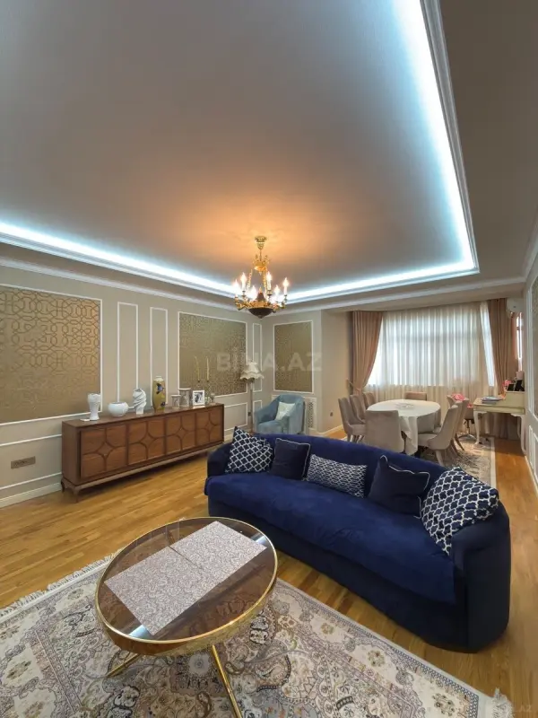 Satılır 3 otaqlı mənzil 120 m²