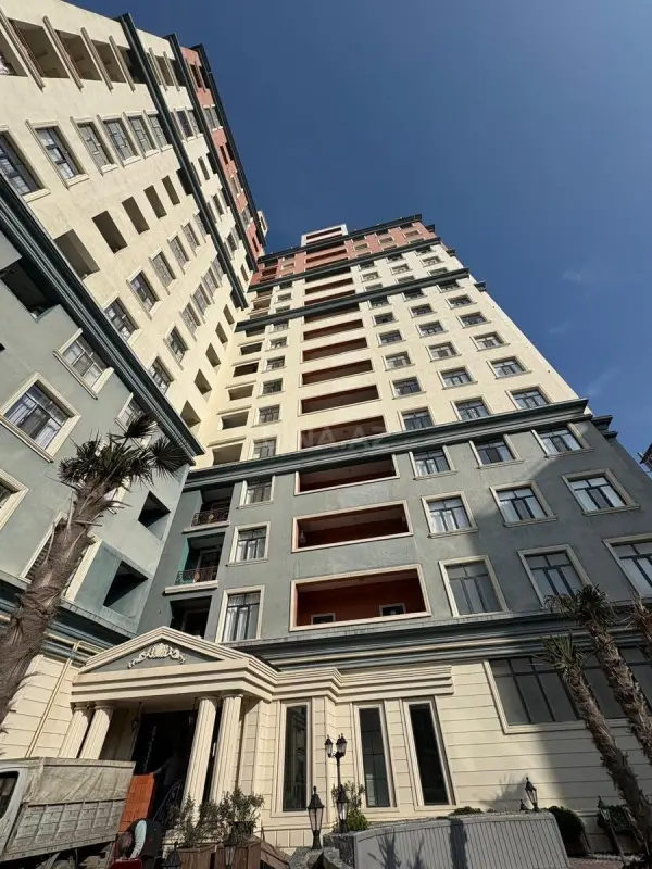 Satılır 2 otaqlı mənzil 73 m²