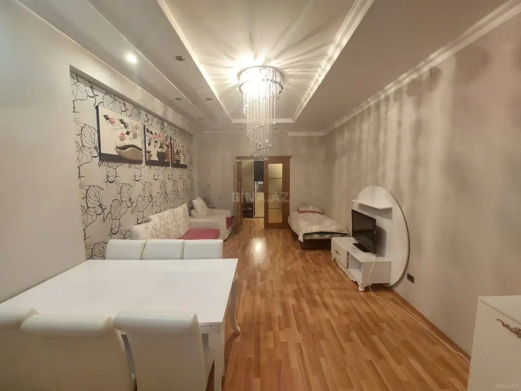 Satılır 2 otaqlı mənzil 90 m²
