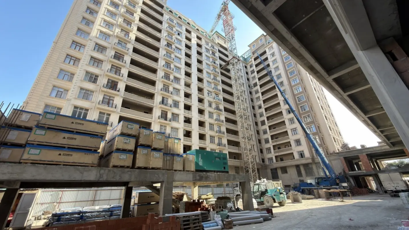 Satılır 3 otaqlı mənzil 113 m²