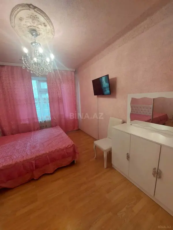 Kirayə verilir 2 otaqlı mənzil 80 m²