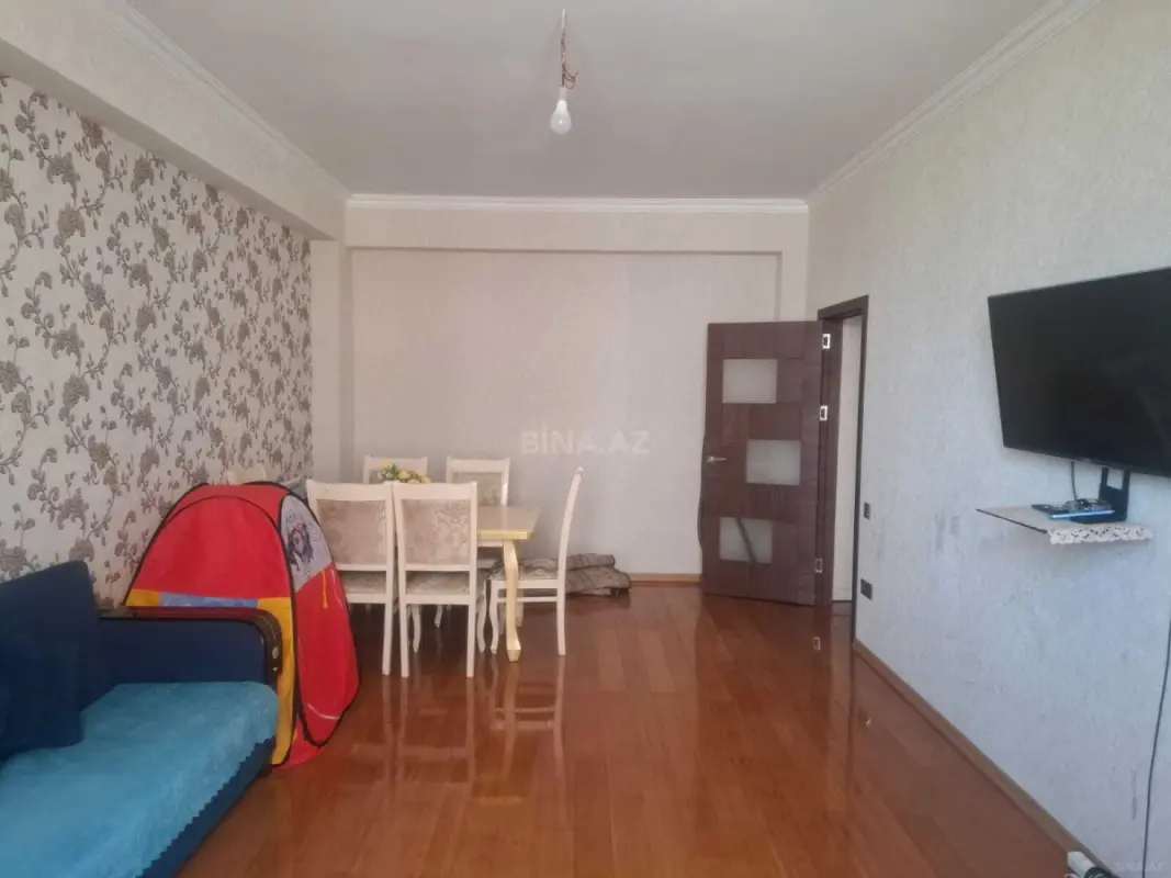Kirayə verilir 2 otaqlı mənzil 67 m²