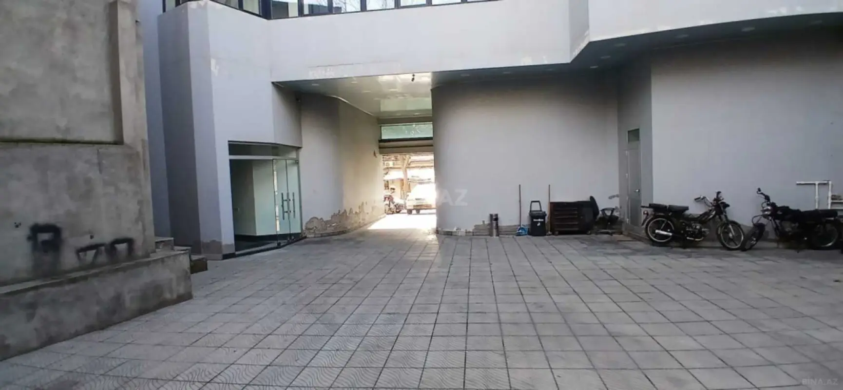 Kirayə verilir 4 otaqlı ofis 100 m²