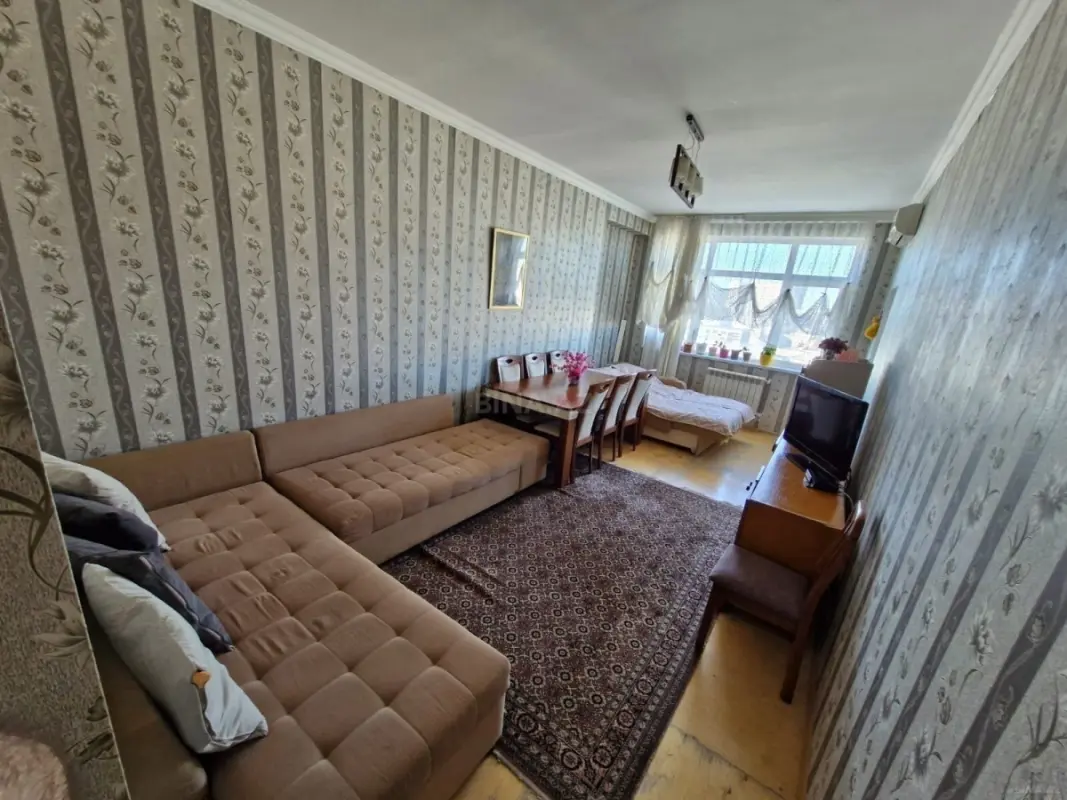 Satılır 2 otaqlı mənzil 61 m²