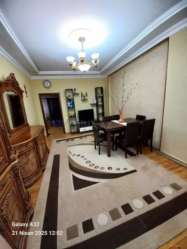 Kirayə verilir 2 otaqlı mənzil 70 m²