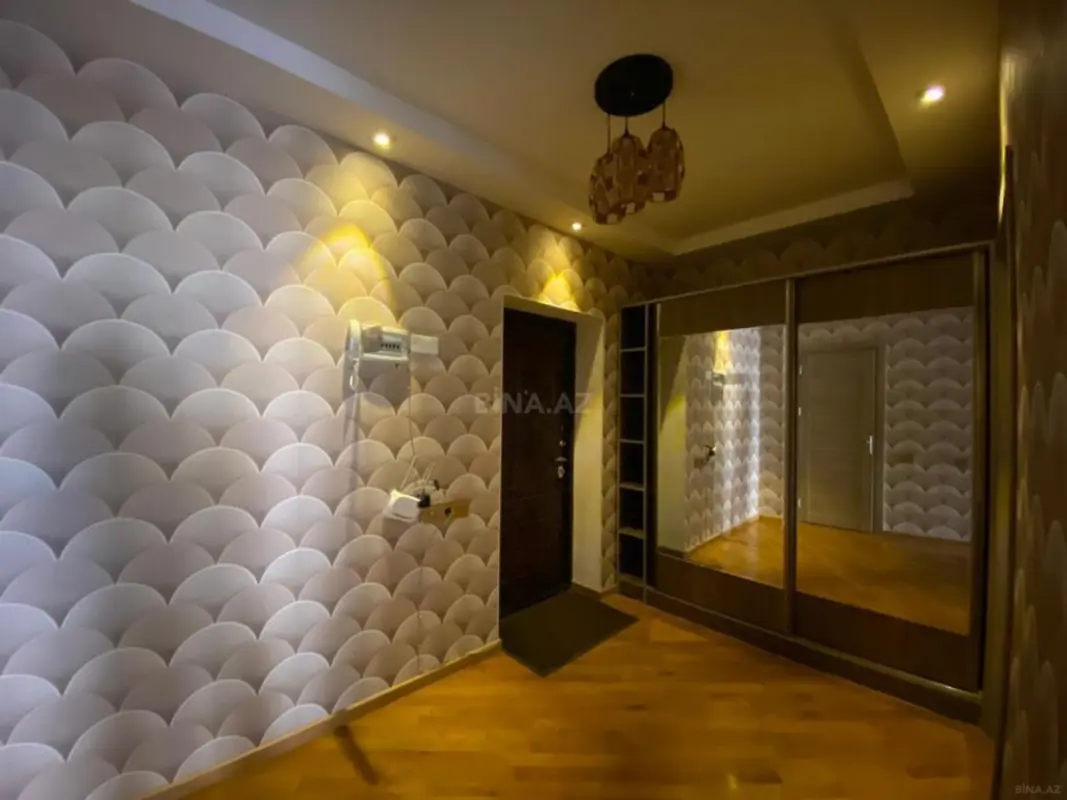 Satılır 2 otaqlı mənzil 61 m²