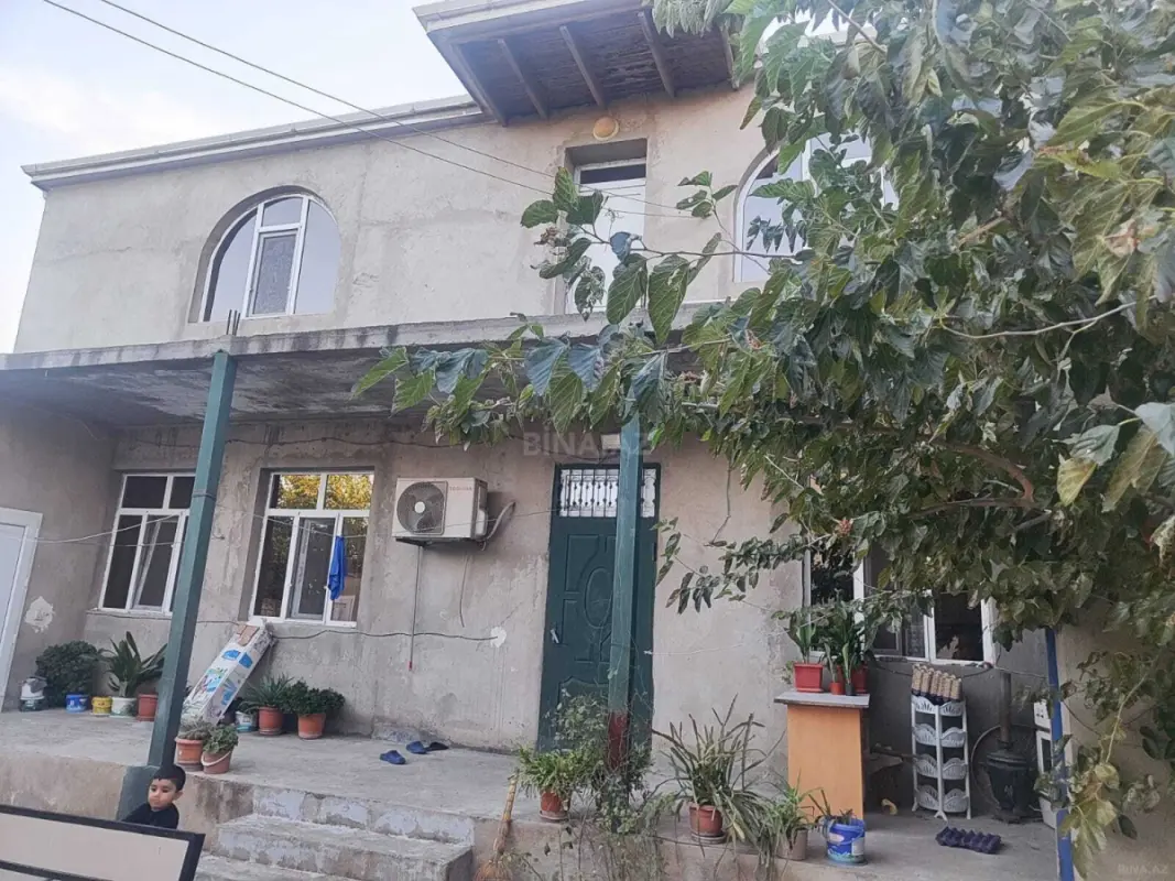 Satılır 6 otaqlı həyət evi 99 m²