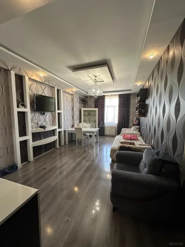 Satılır 2 otaqlı mənzil 96 m²